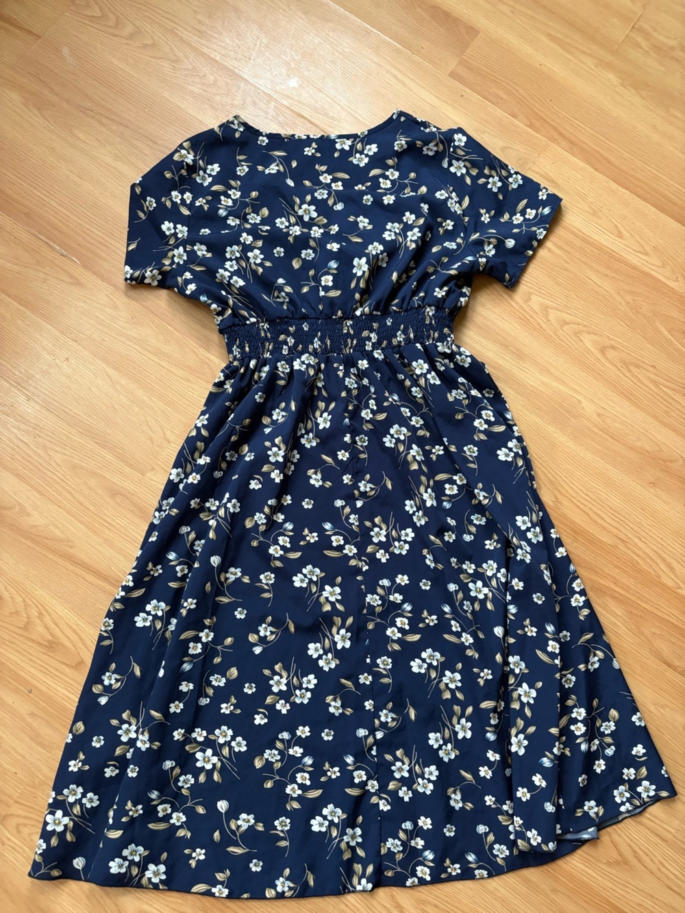 SHEIN Navy Floral V-Neck Smocked Midi Dress XL, feminine, wedding - Picture 6 of 8